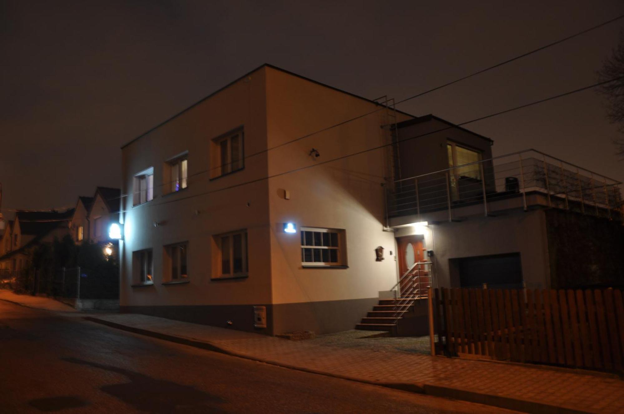 Bialy Dom - 2 Bedrooms Katowice Luaran gambar